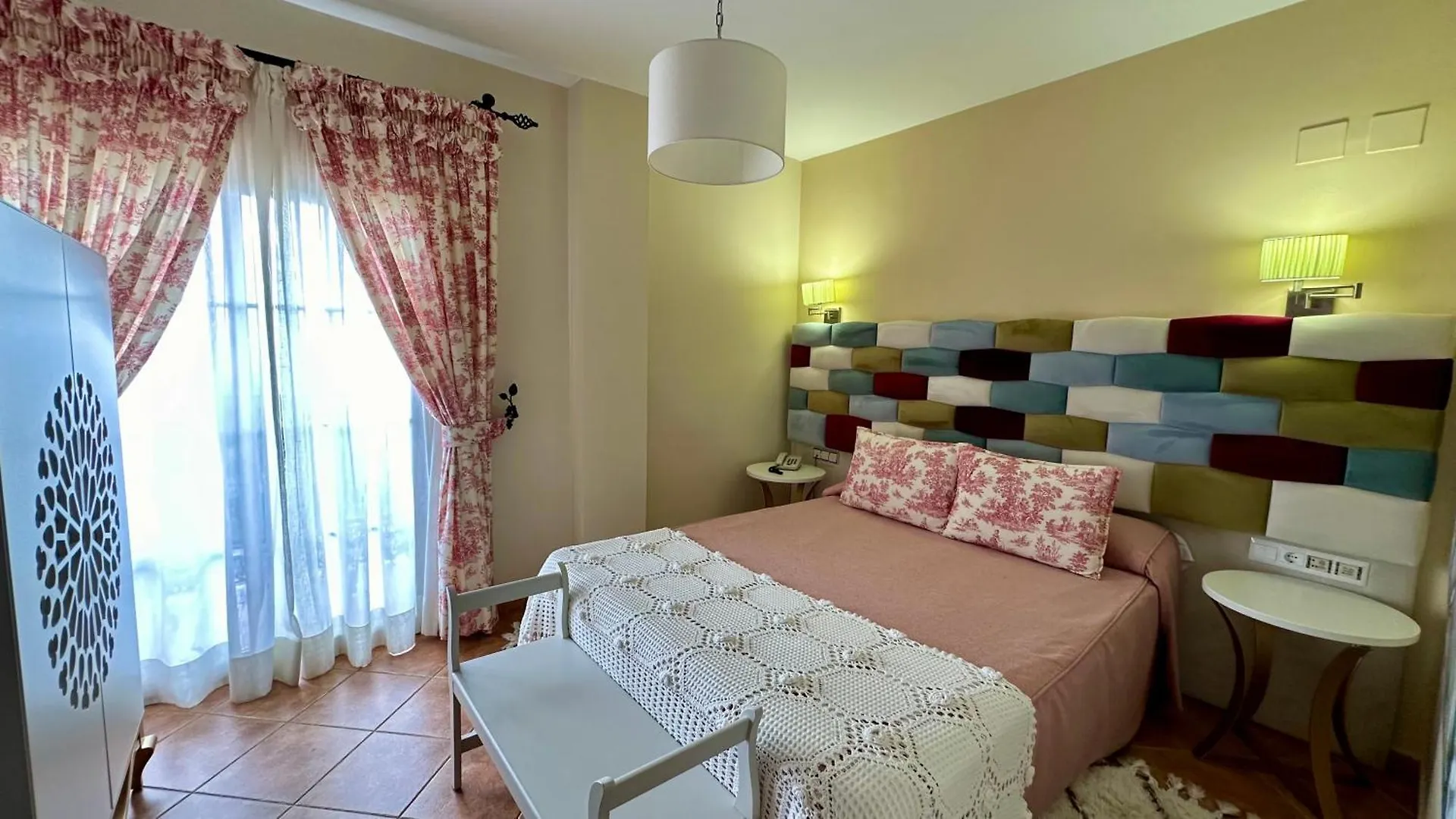 Hotel El Curro Burunchel
